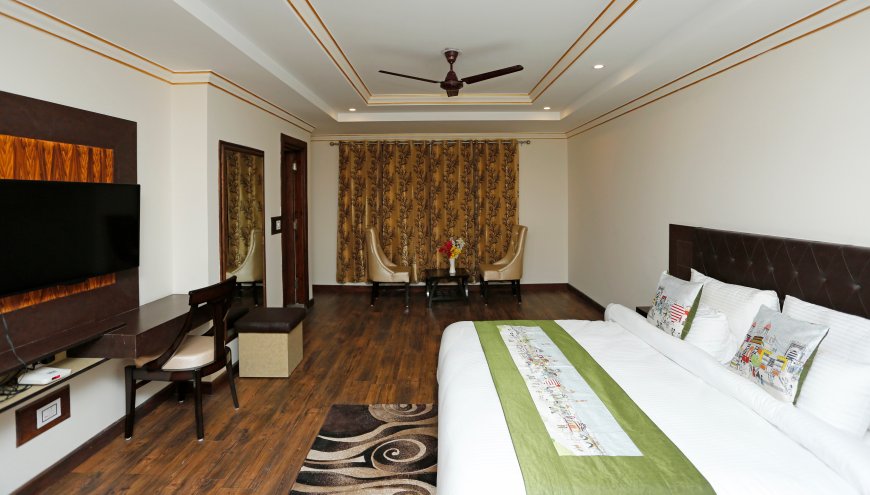 images/Home-4/rooms/family1.jpg